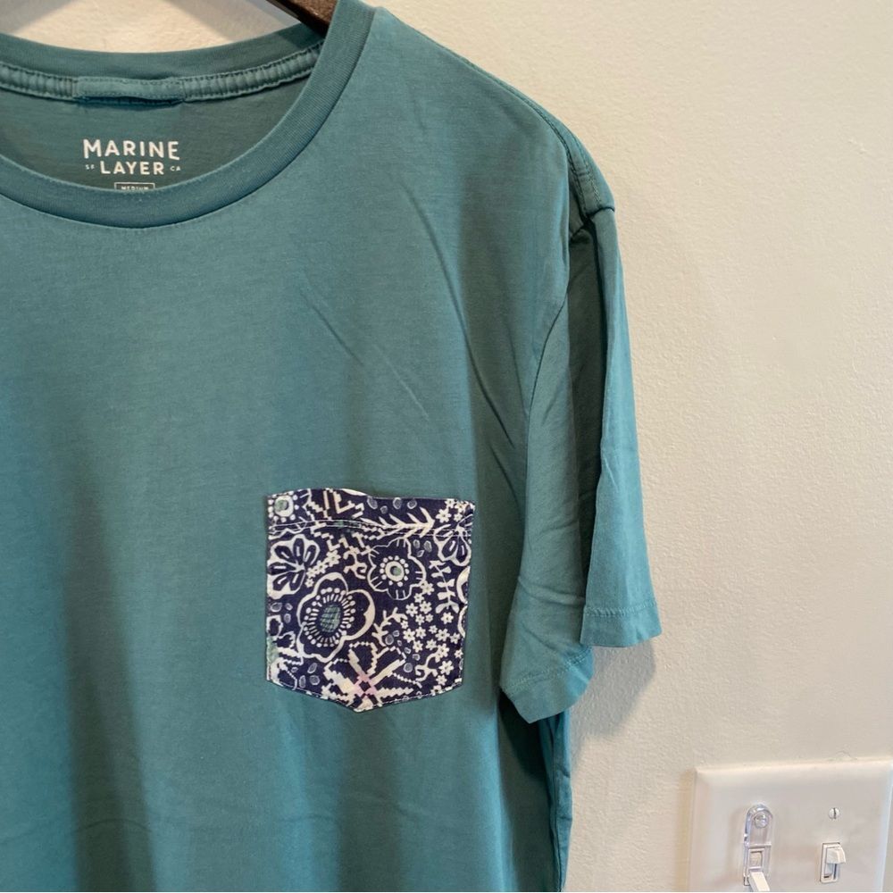 Marine layer signature printed cotton tee  Men's size medium short sleeve green - Picture 6 of 9